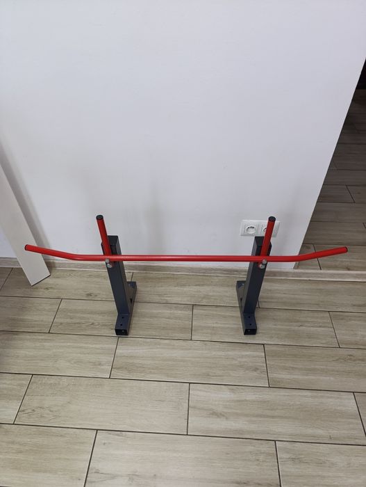 Sprzedam drążek do podciągania plus stelaż