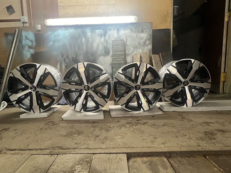 Продам комплект оригінальних дисків R18 Peugeot 3008 / 5008 2 gen.