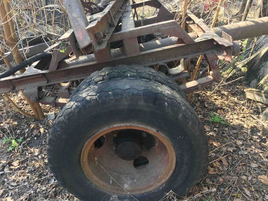 Причіп лісовоз, трубовоз.