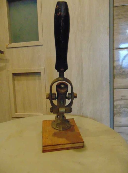 Art deco,korkociąg stołowy do butelek,lata 40-50