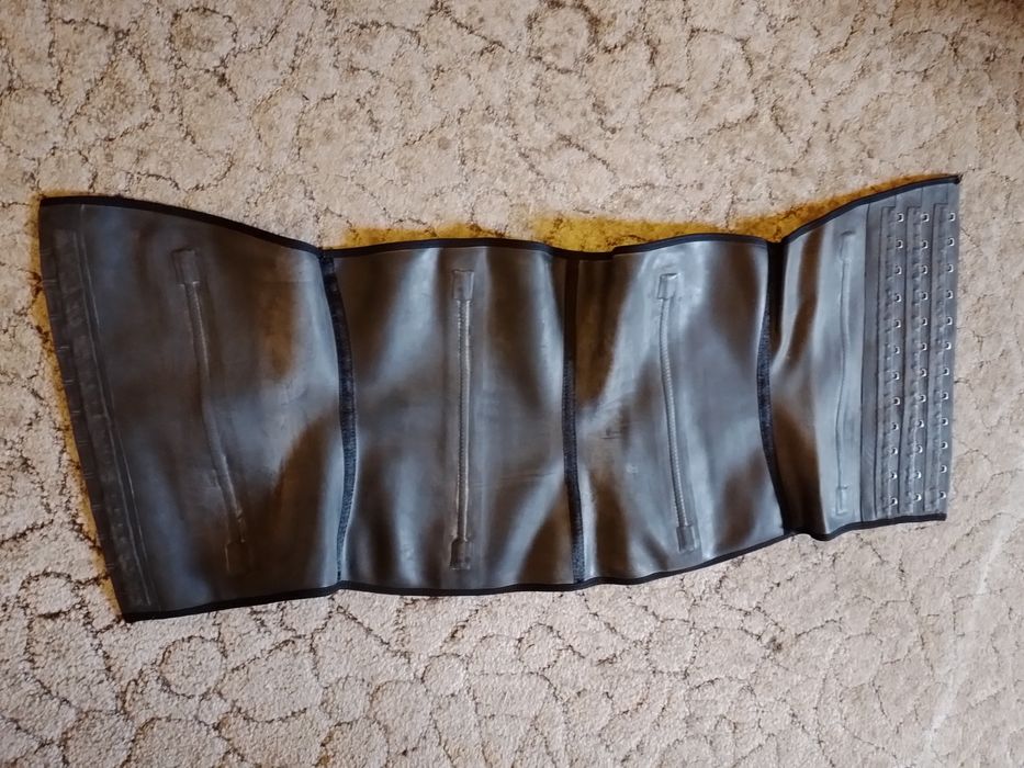 Неопреновый пояс для похудения.