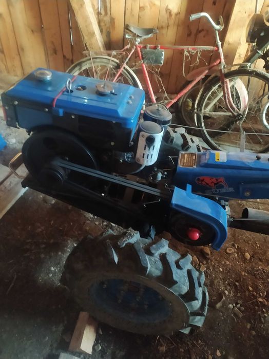 Мотоблок Zubr новий