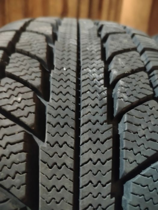 Dwie opony zimowe  185/65 R14 2024 r