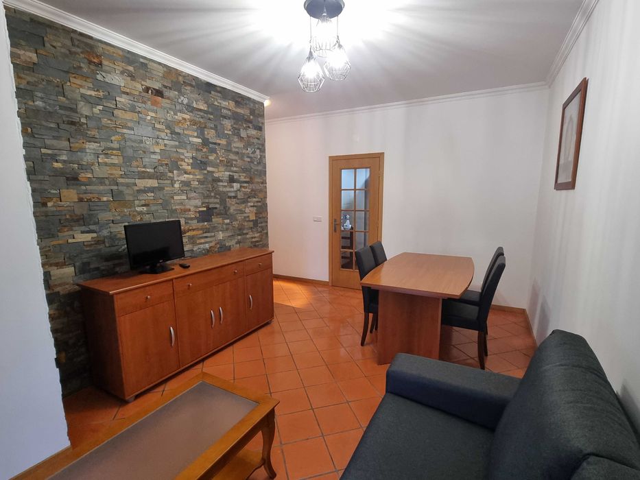 Arrendo T1 com garagem