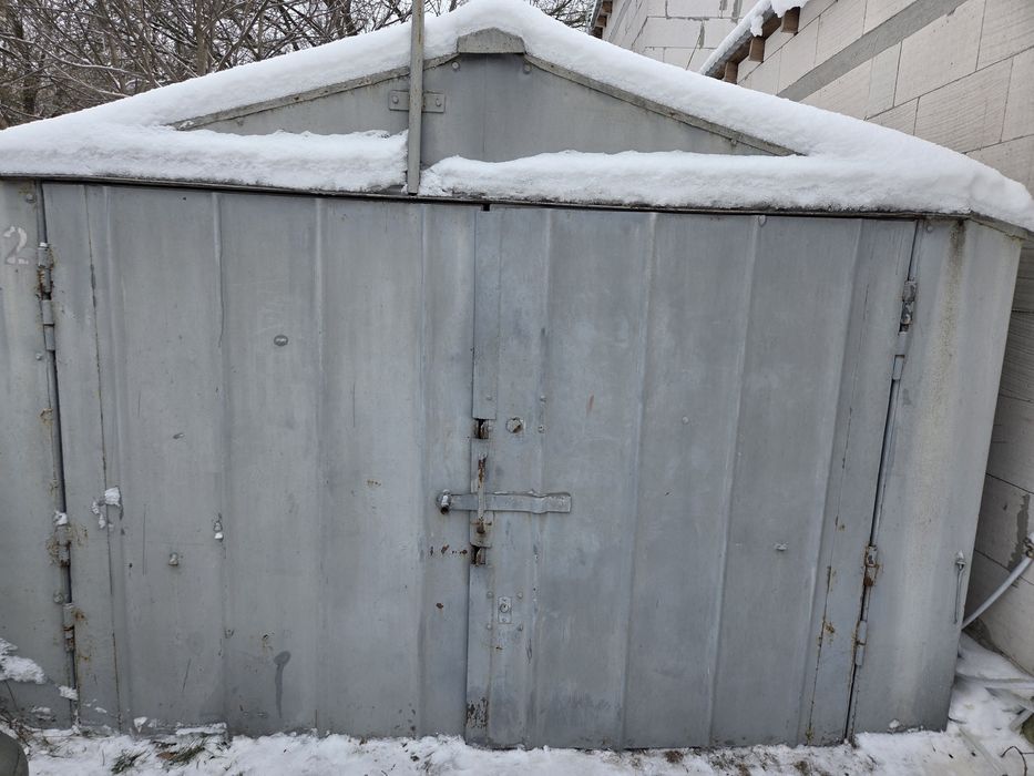 Сдам гараж, в кооперативу " Берізка". Гараж в доброму стані, є світло.