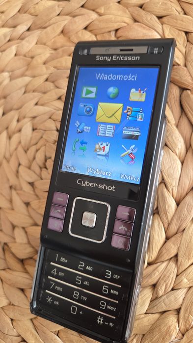 Kolekcjonerski Sony Ericsson C905 Bez simloka