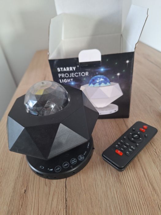 Projektor gwiazd na sufit