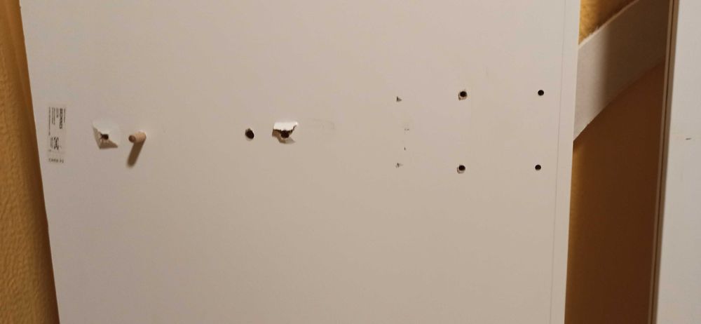 Estrutura de cama, estrado e colchão.