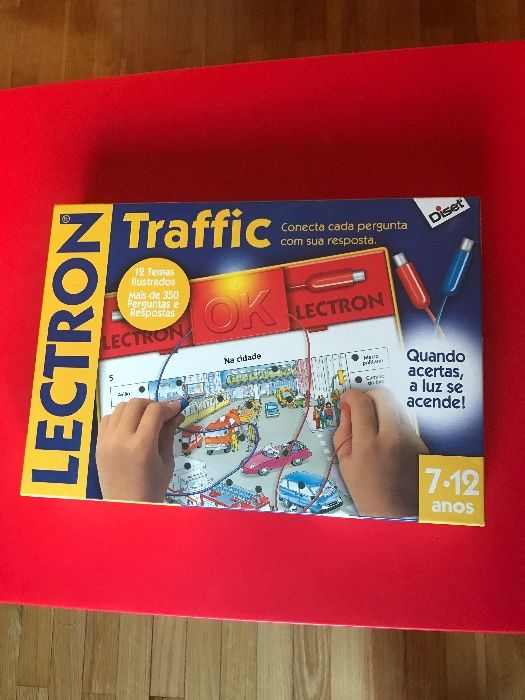 2 Jogos Electron - Traffic NOVO C/ PELÍCULA + Conhece o Teu Corpo