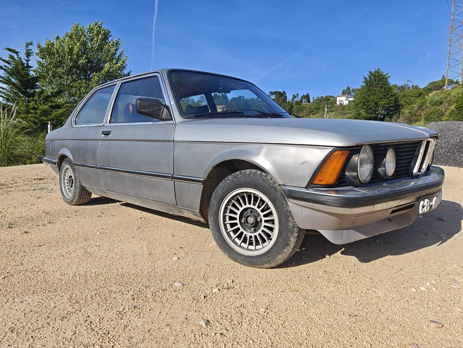BMW E21 318 Clássico
