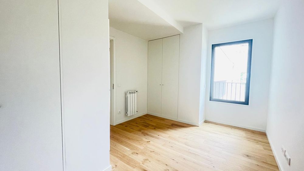 T1 + 1 em empreendimento de luxo com piscina interior e ginásio