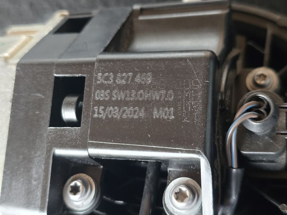 Puchador Camera traseira Volkswagen Beetle  2012- EPC 5C3.827.469 OEM