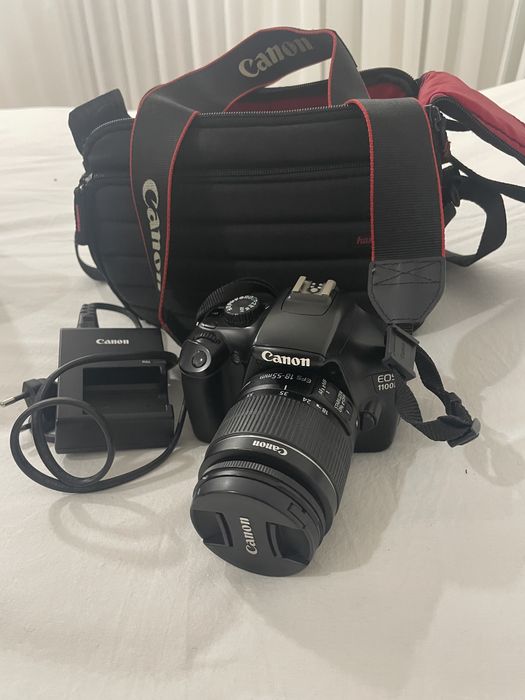 Máquina fotográfica, usada, Cânon 1100D