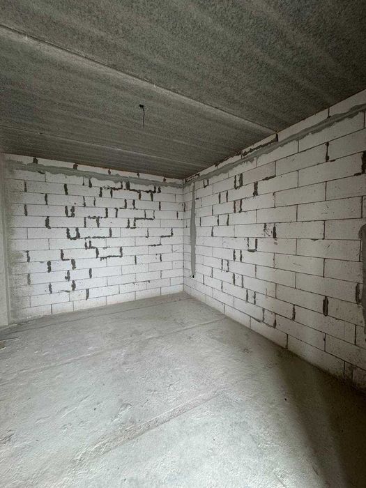 Продам квартиру в зданому будинку