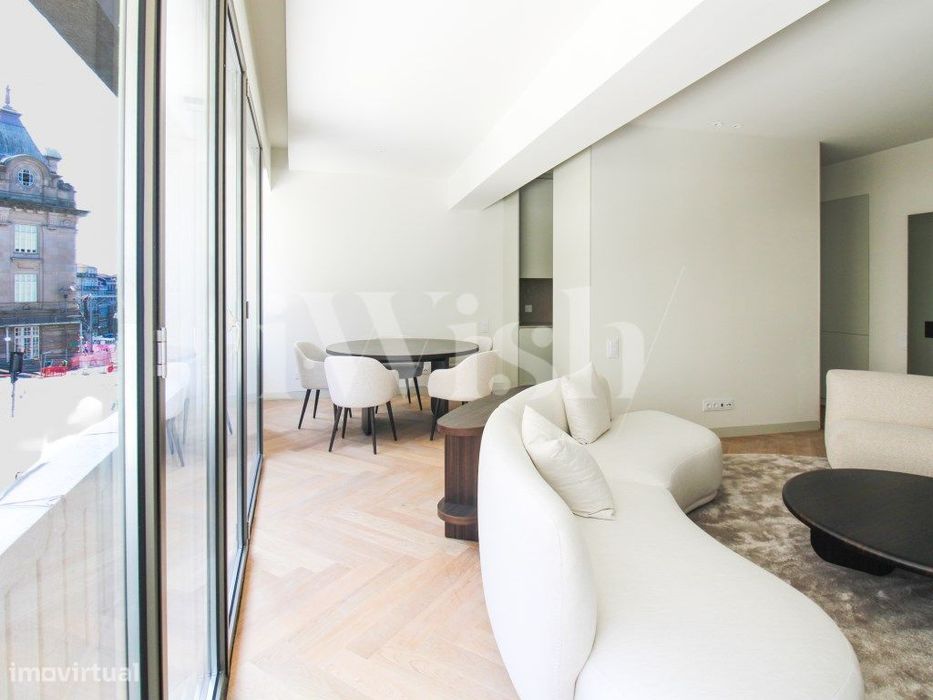 The Timeless Bento - 2-Bedroom Apartment with Balcony
