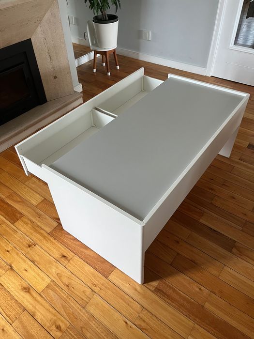 DUNDRA IKEA mesa infantil com gavetas