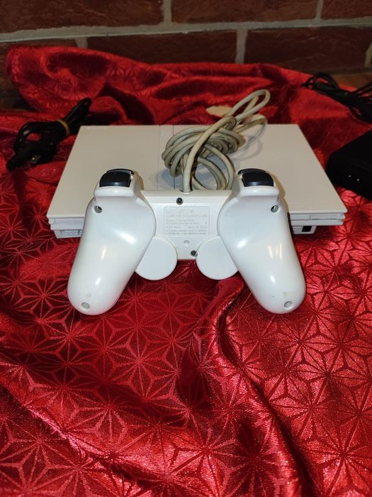 PlayStation 2 slim white