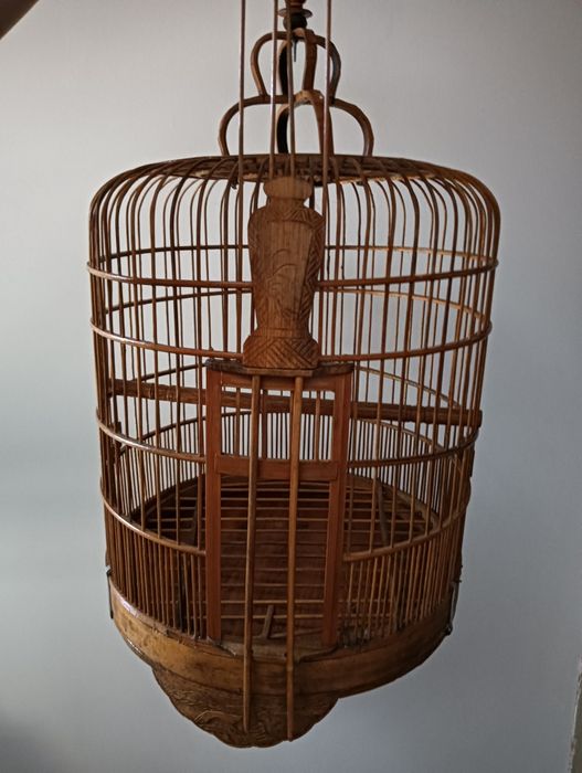 Gaiola decorativa de bambu