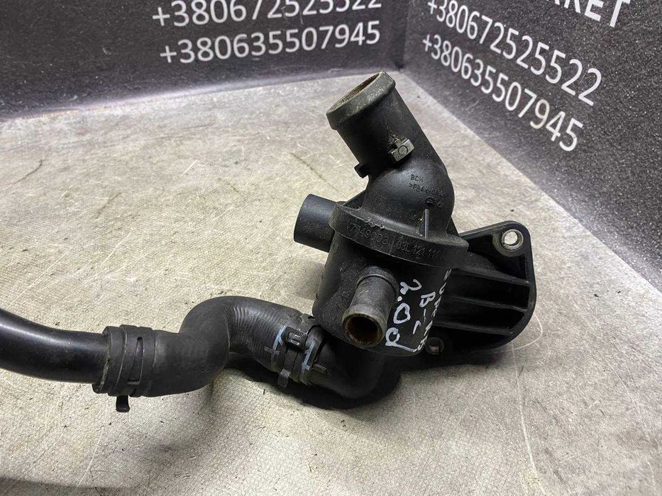 Термостат кришка корпус термостата Skoda Superb 2 / VW / Audi / Seat 2.0 TDI 03L121111A / V7549003