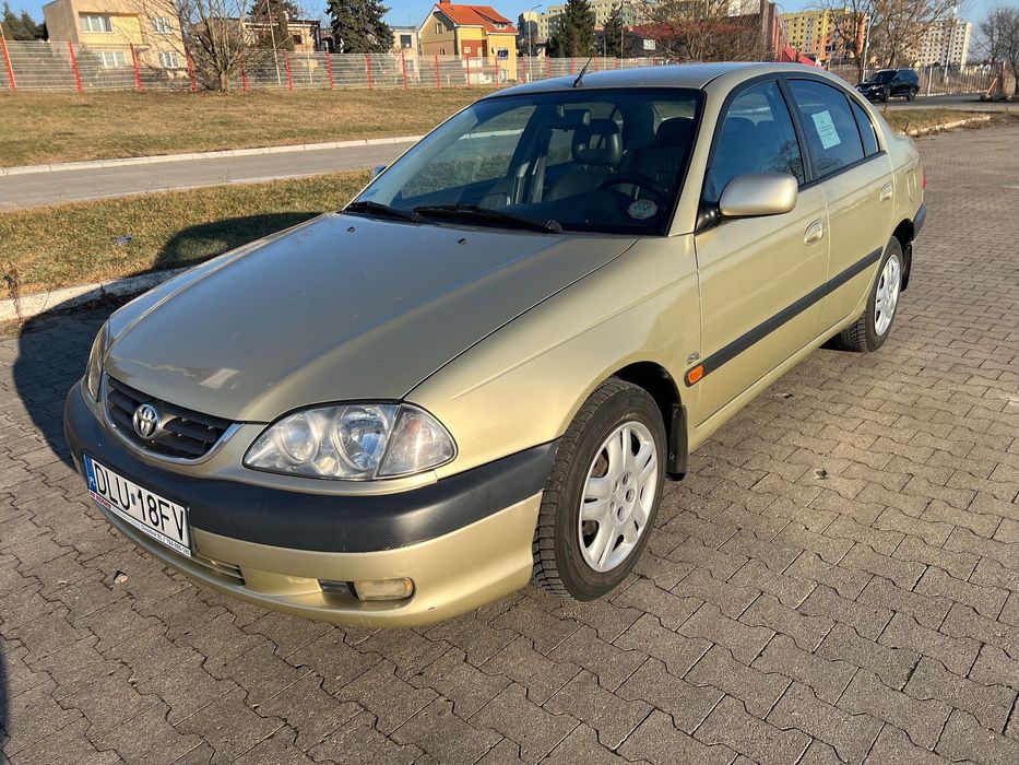 Toyota Avensis Toyota Avensis 2.0 Vvti krajowy