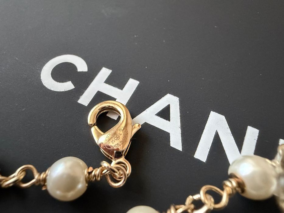 Кольє Chanel з упакуванням