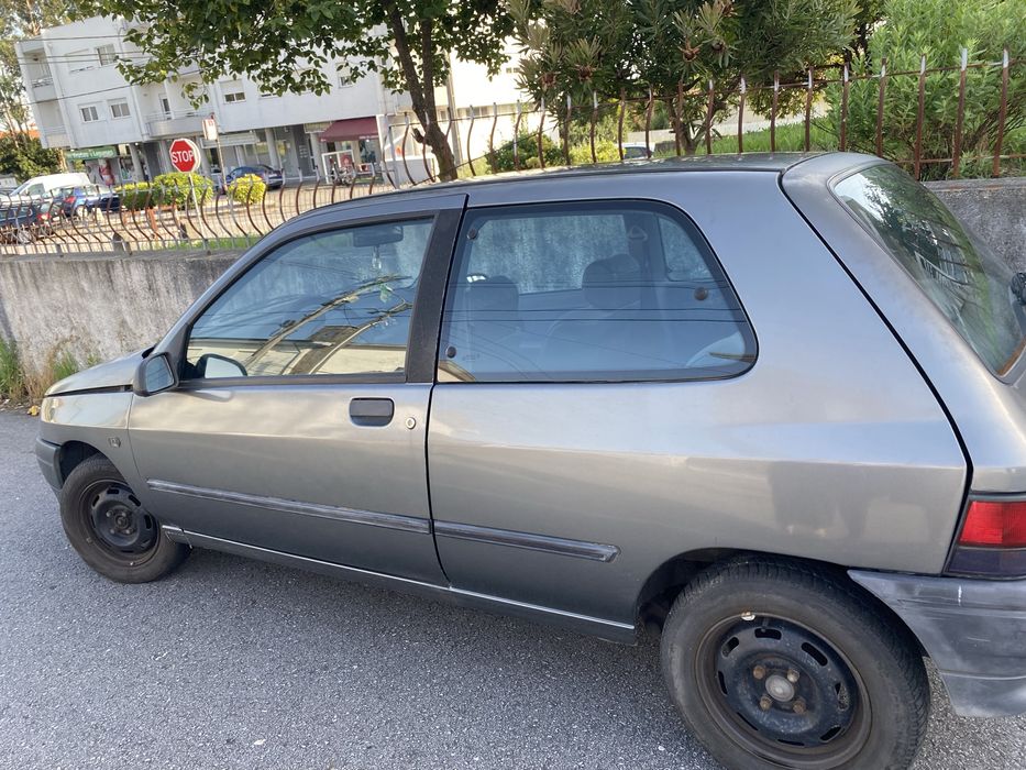 clio 1 com motor em bom estado