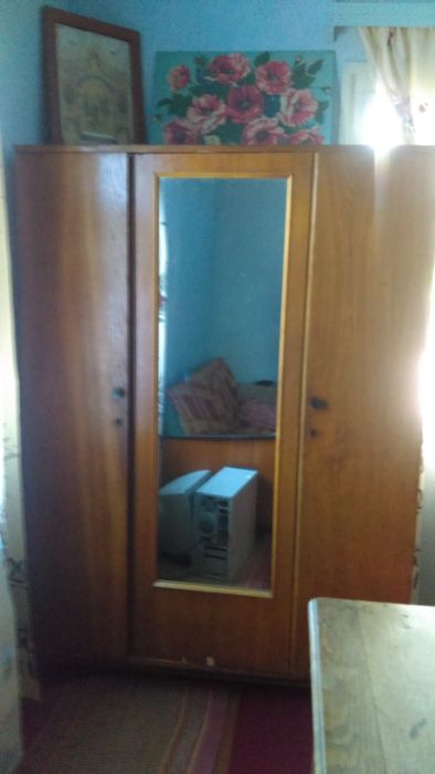 Продаётся шкаф с антресолью.