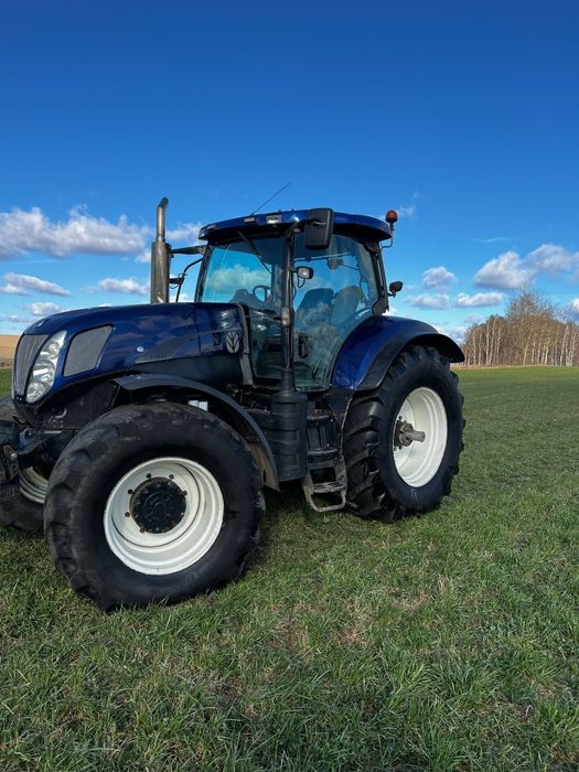 New Holland T 7050 T7 240km!