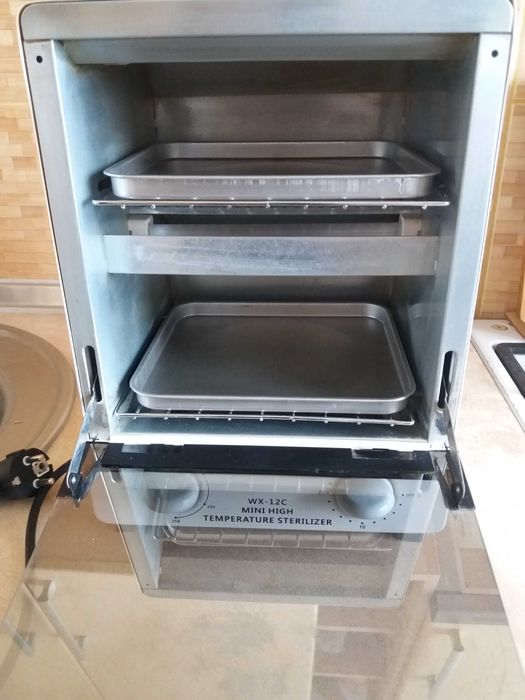 Продам стерілізатор сухожарова шафа.