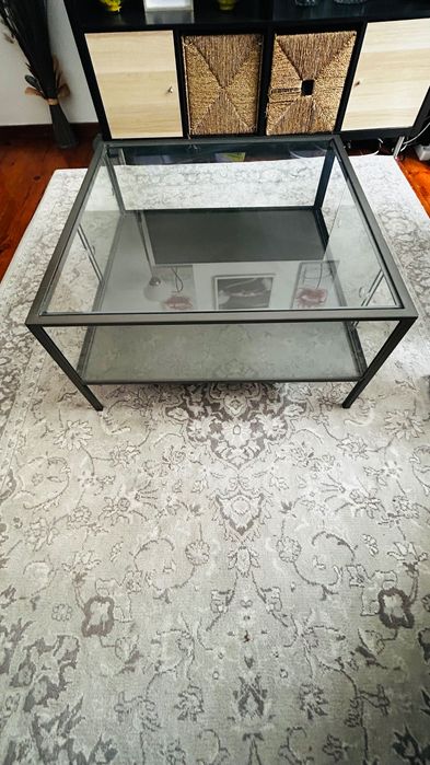 Mesa de centro em vidro