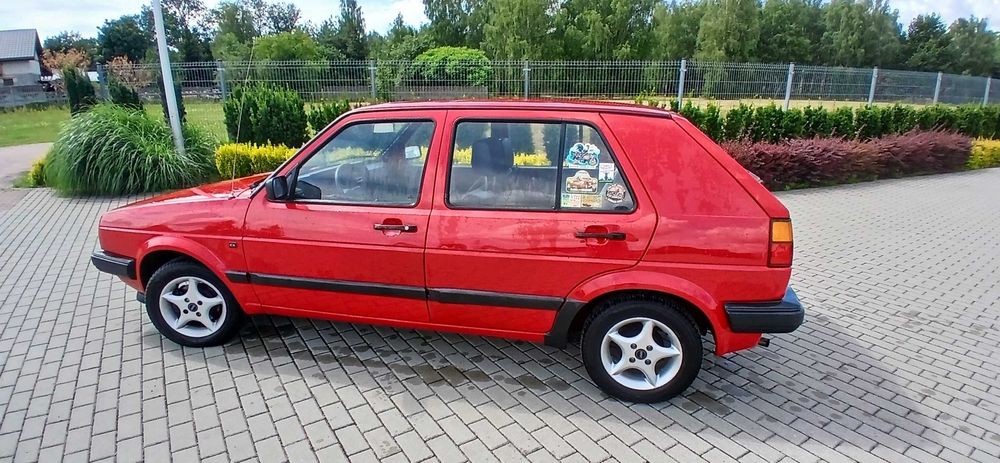 Volkswagen Golf 2, 1,3 benzyna, 1991 rok - zabytkowy - żółte tablice