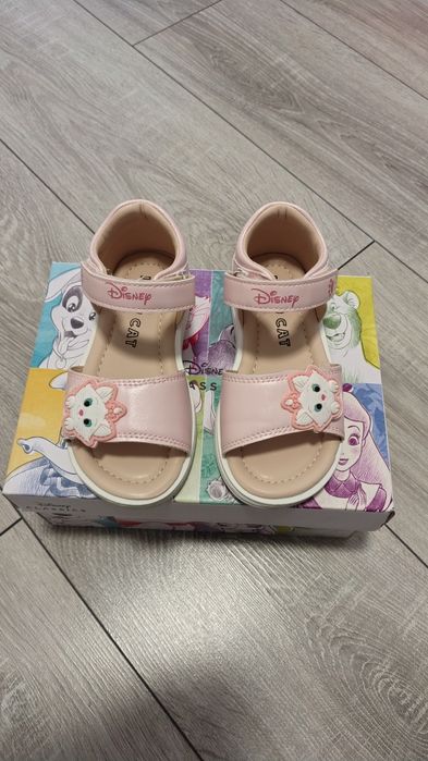 Sandały Disney Classic 25 długość w środku 16cm . Nowe