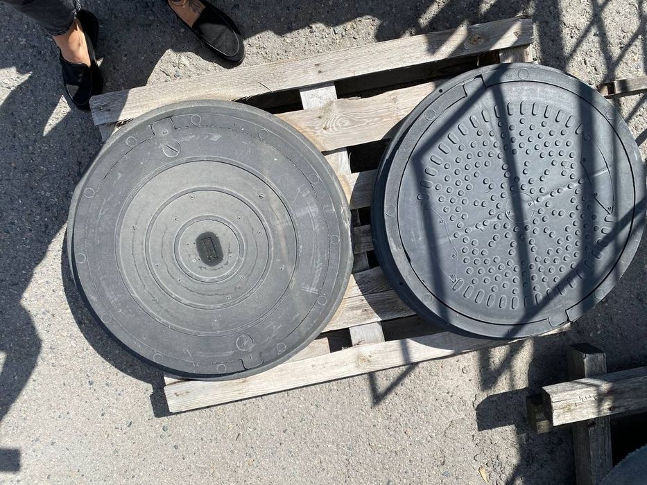 Люк каналізаційний