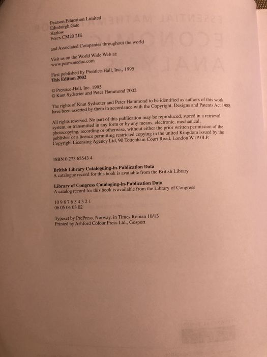 Livro “Essential Mathematics for Economic Analysis”