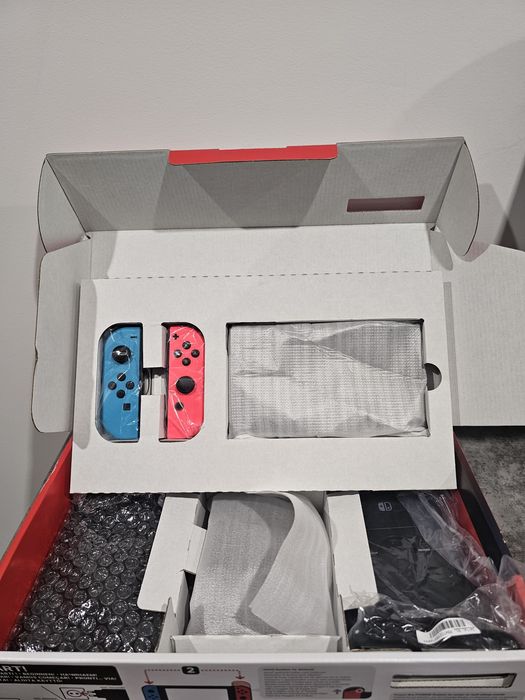 Nintendo Switch com extras