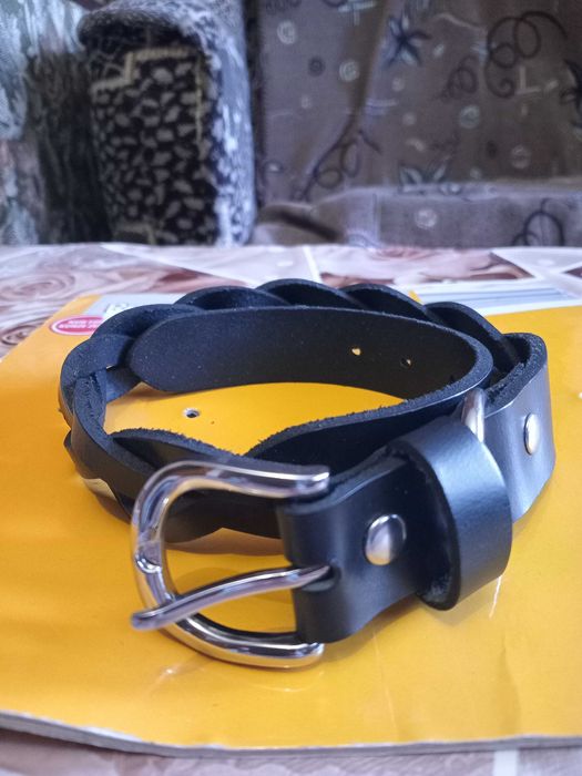 Продам новый немецкий кожаный ошейник