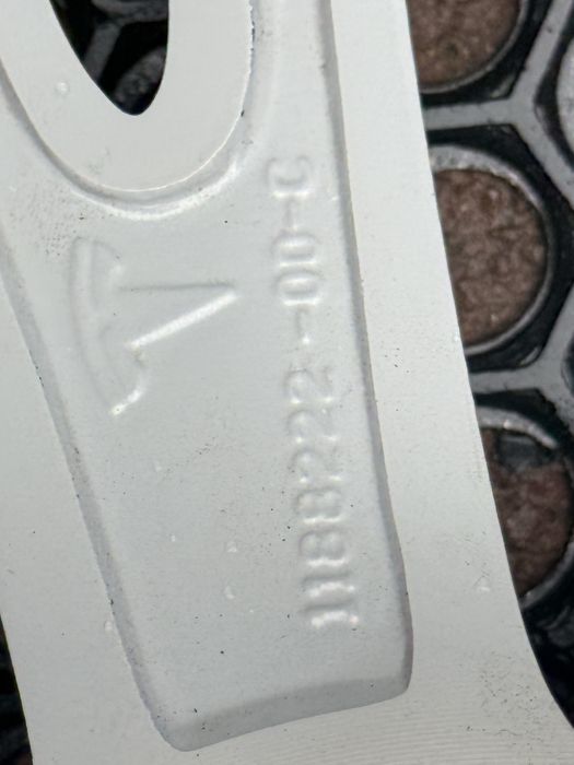 Оригінальні диски tesla model y модел вай гарний стан 5 114,3 r19