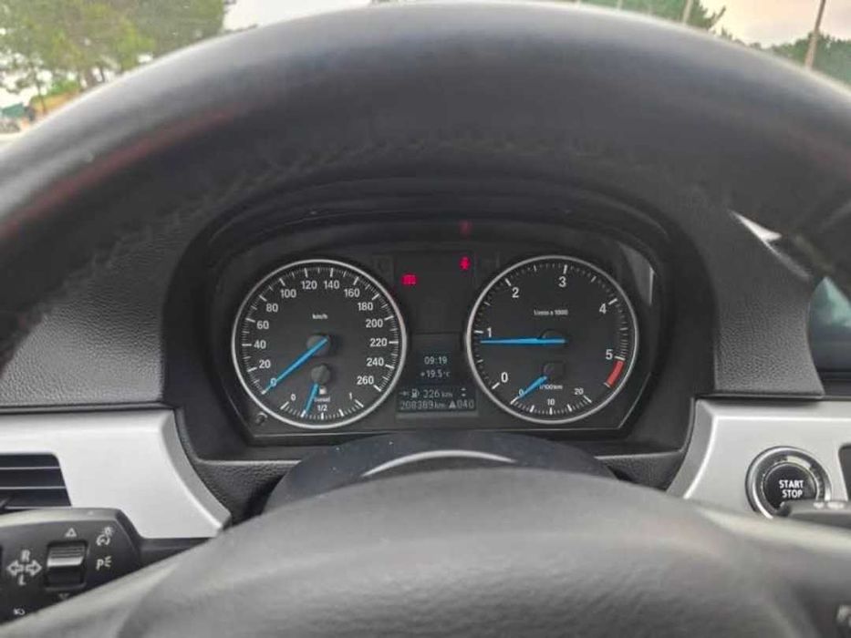 BMW 320 — fotografia 3