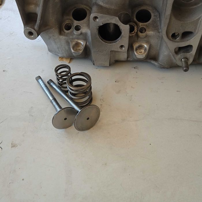 Cabeça de motor para Audi A6 2.5 TDI (5 CYL) AAT / AEL
