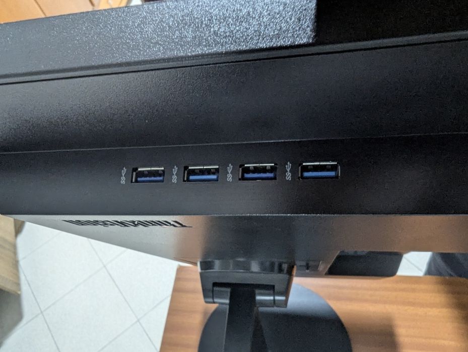 Monitor Lenovo T23i-10 23" polegadas