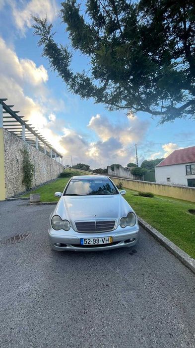 Mercedes-Benz C 200 CDI Classic 2.1 Diesel (2003)