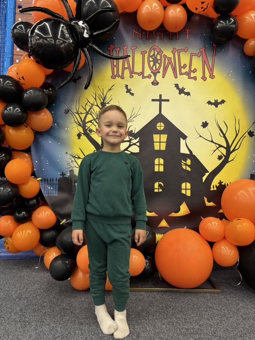 Костюм next зеленого кольору