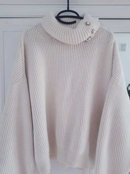 Sweter z perłami H&M