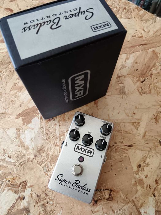 MXR 75 Super Badass Distortion. New!
