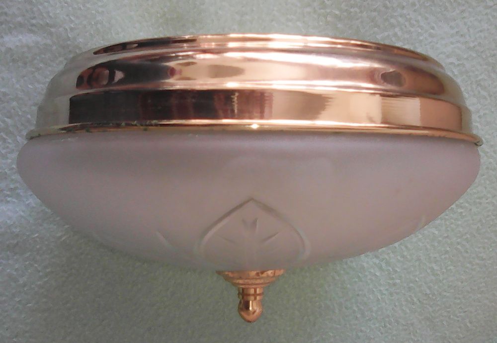 Ceiling-mounted light fixture424934648536770562