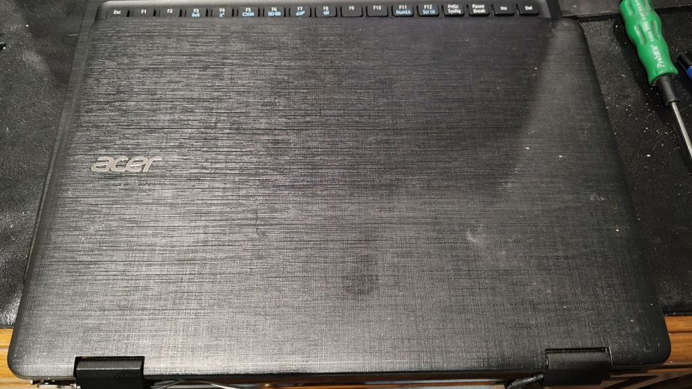 Portátil Acer Spin 1 SP111-31