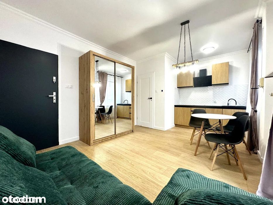 KawalerkaI 150 m do CM  I Duży Balkon I Parking