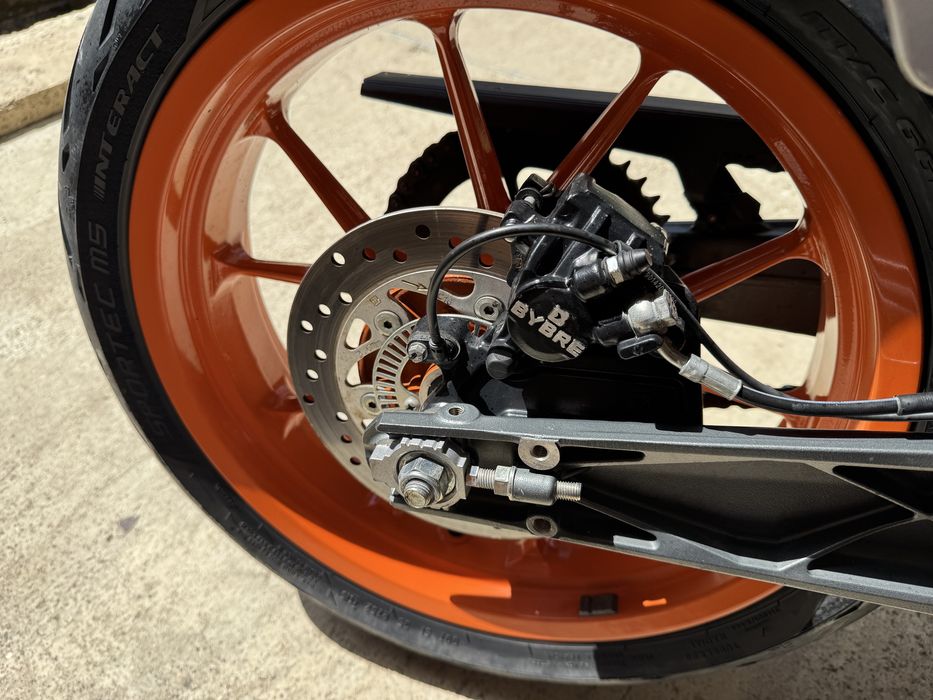 Мотоцикл KTM Duke 390