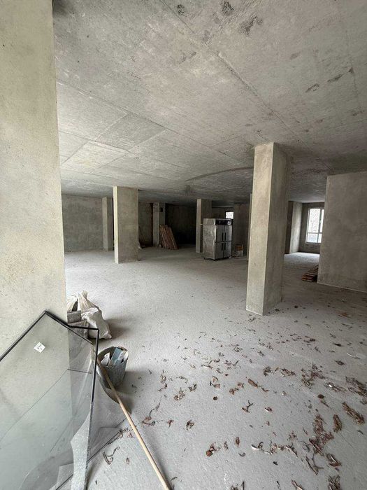 Оренда приміщення з фасадними вікнами, 226м2, біля Нової пошти