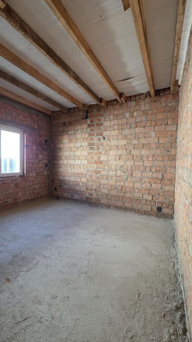 Продається 3х кімнатна зданий в експлуатацію таунхаус на Спортивній